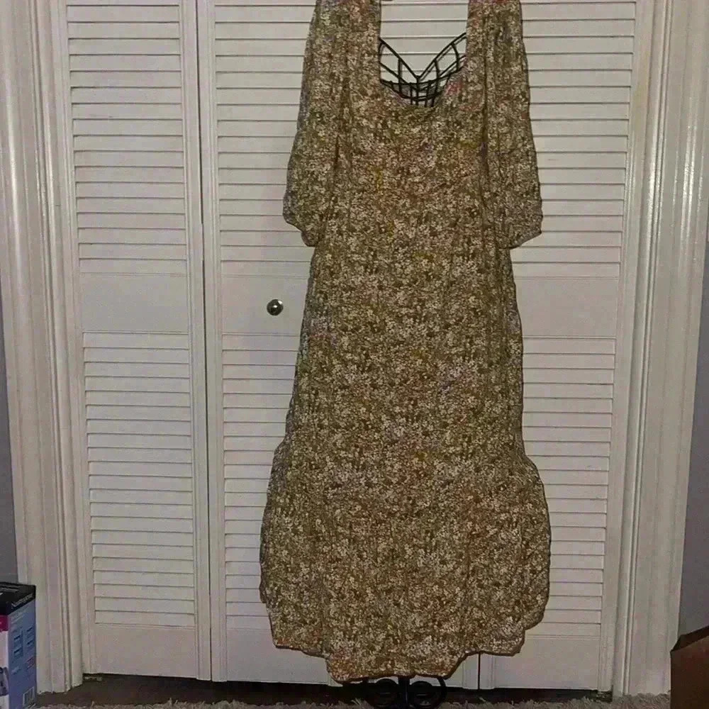 SO Ladies Maxi Dress Size Medium